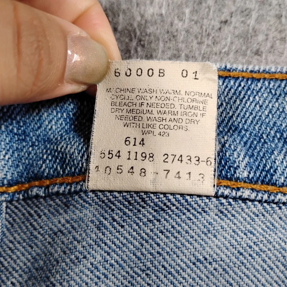 Vintage Levis 614  Jeans Mens 32x28 Light Wash Flex Made in USA Denim